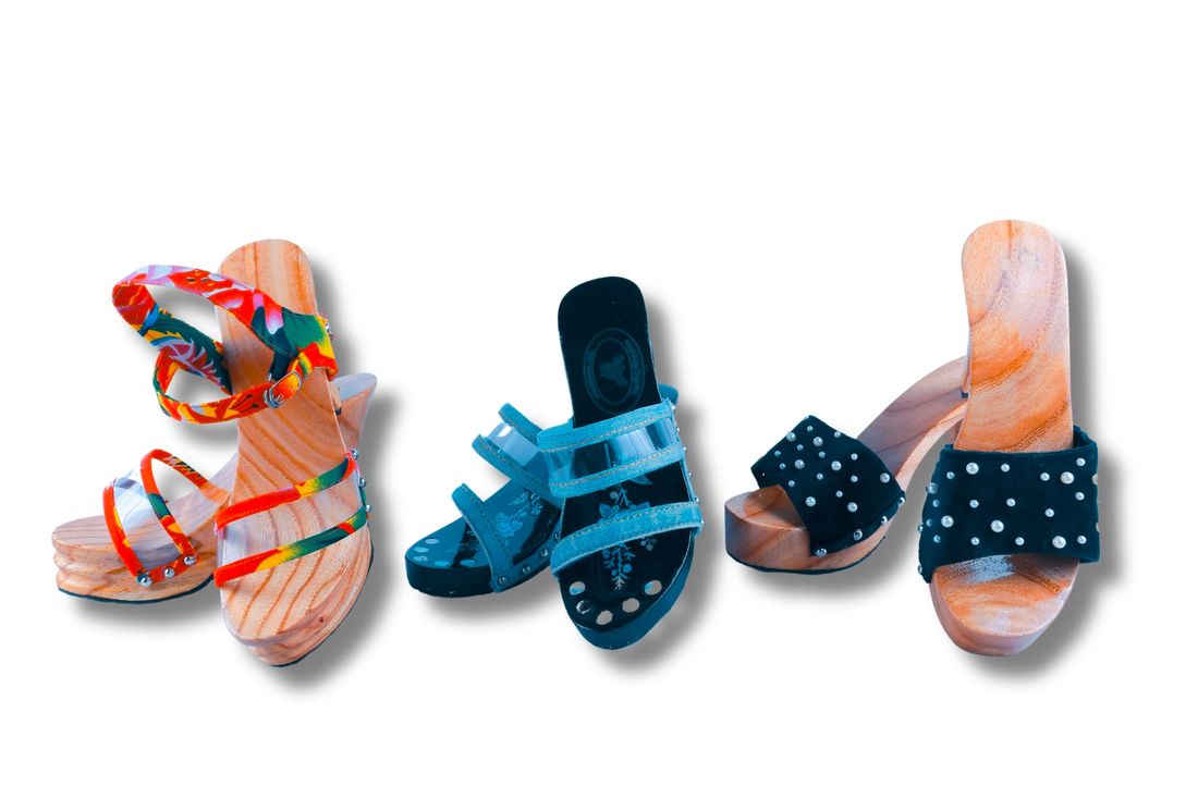 Mother-of-pearl inlaid wooden clogs